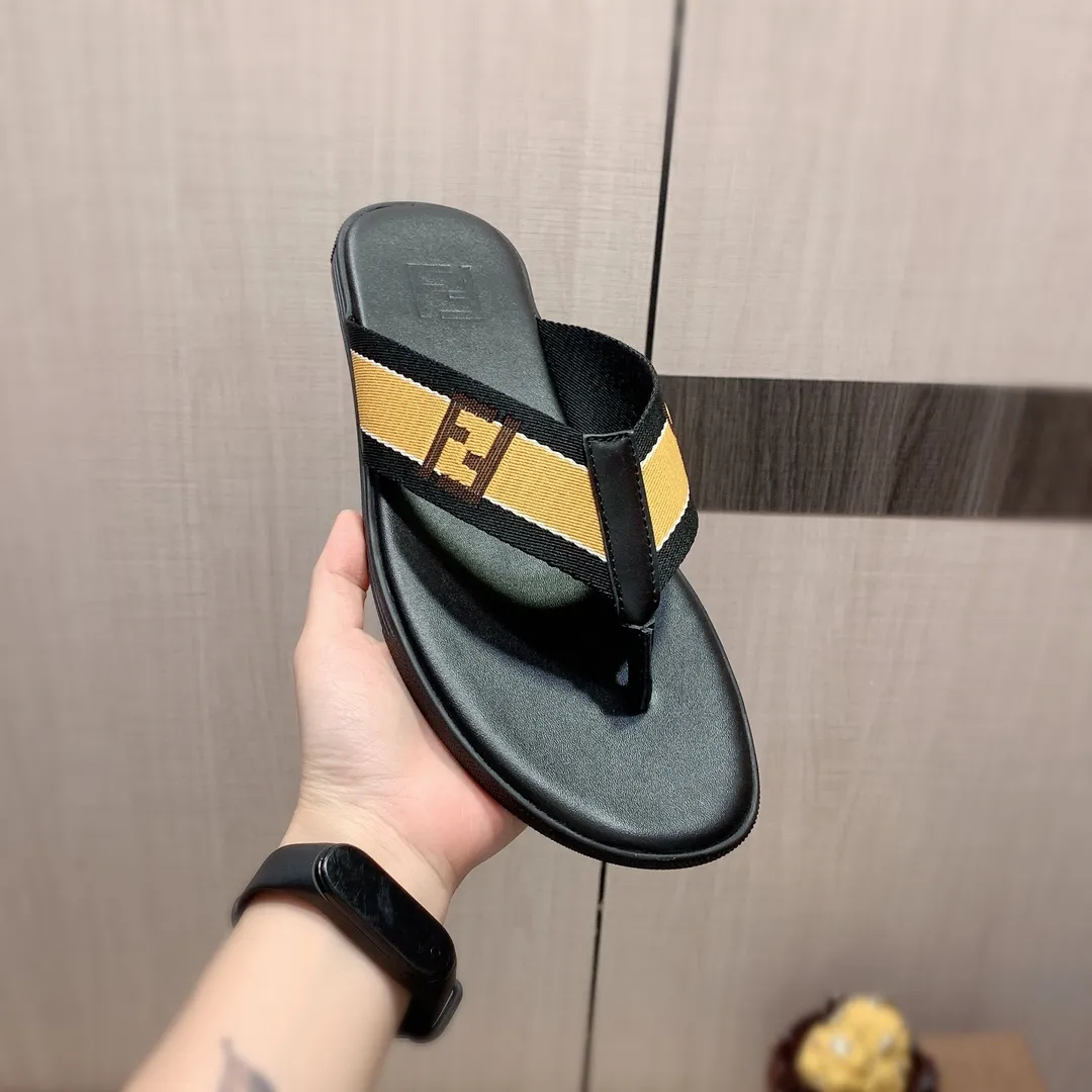 Slippers: New model: Factory price: 220💰💰🎩🎩🔥🔥《 Fendi FENDI* 》Series of slippers top purchasing agent 🔍🔍Men's 2022 counters are on sale simultaneously, original imported cowhide from Italy, exquisite workmanship,), sole: (super comfortable) original sole provided by the original factory, ⚠️ The exclusive double-layer movable molded bottom is super comfortable⚠️, the real thing is more beautiful🎬The real thing is more beautiful🔍🔍original order quality, you can enter and leave the counter at will, the correct size is 38-44, you can order 45. Long-term availability 266